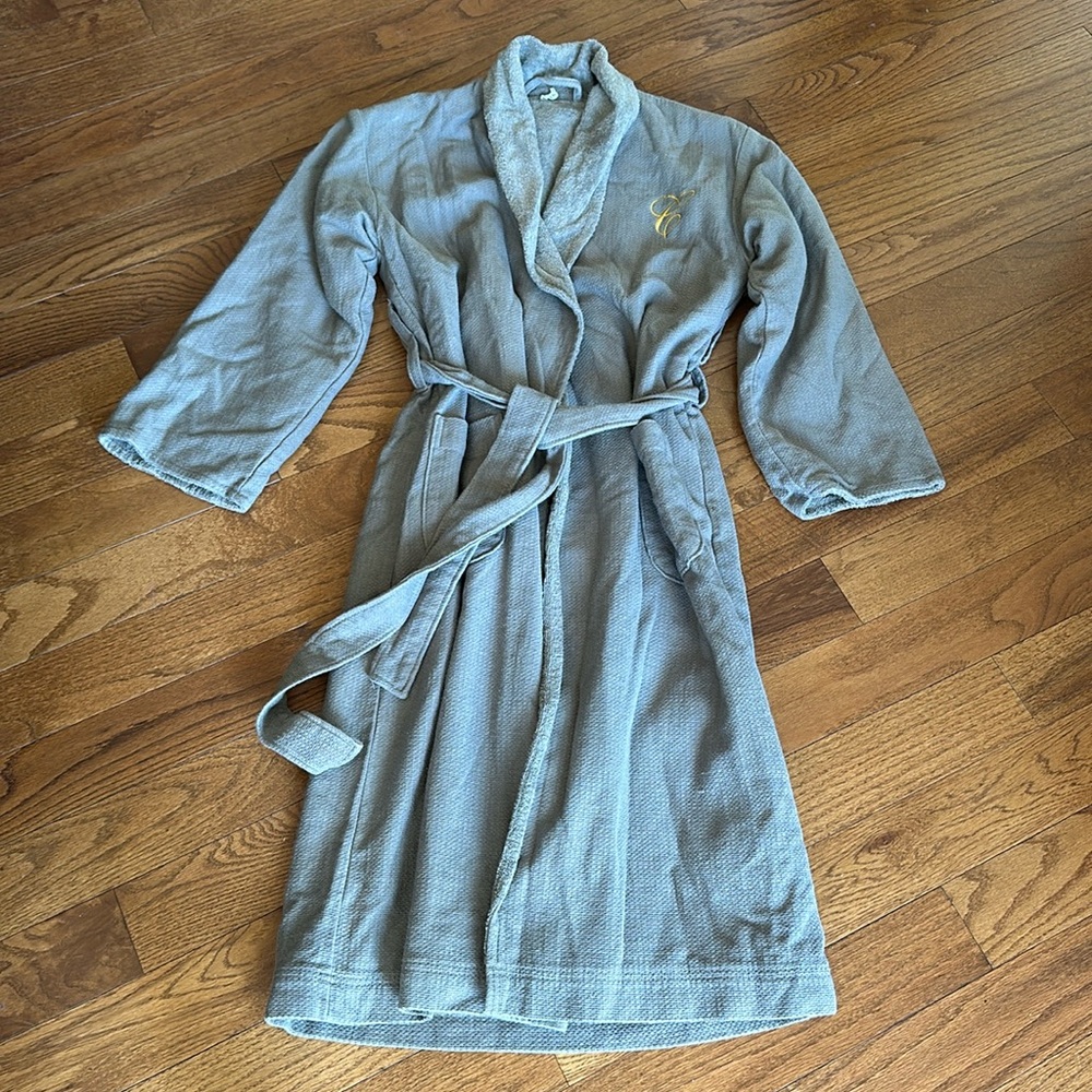 Pottery Barn Waffle Weave Resort Robe Gray Small “C” Monogram